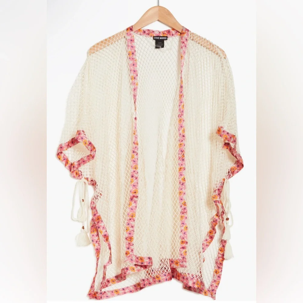 ๐NWT๐ Size: One Size, Steve Madden, Open Weave Topper in Ivory - Picture 2 of 3